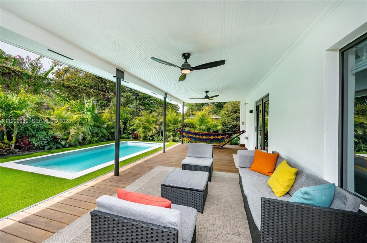 412 NW 41st St, Miami, FL 33127 Photo