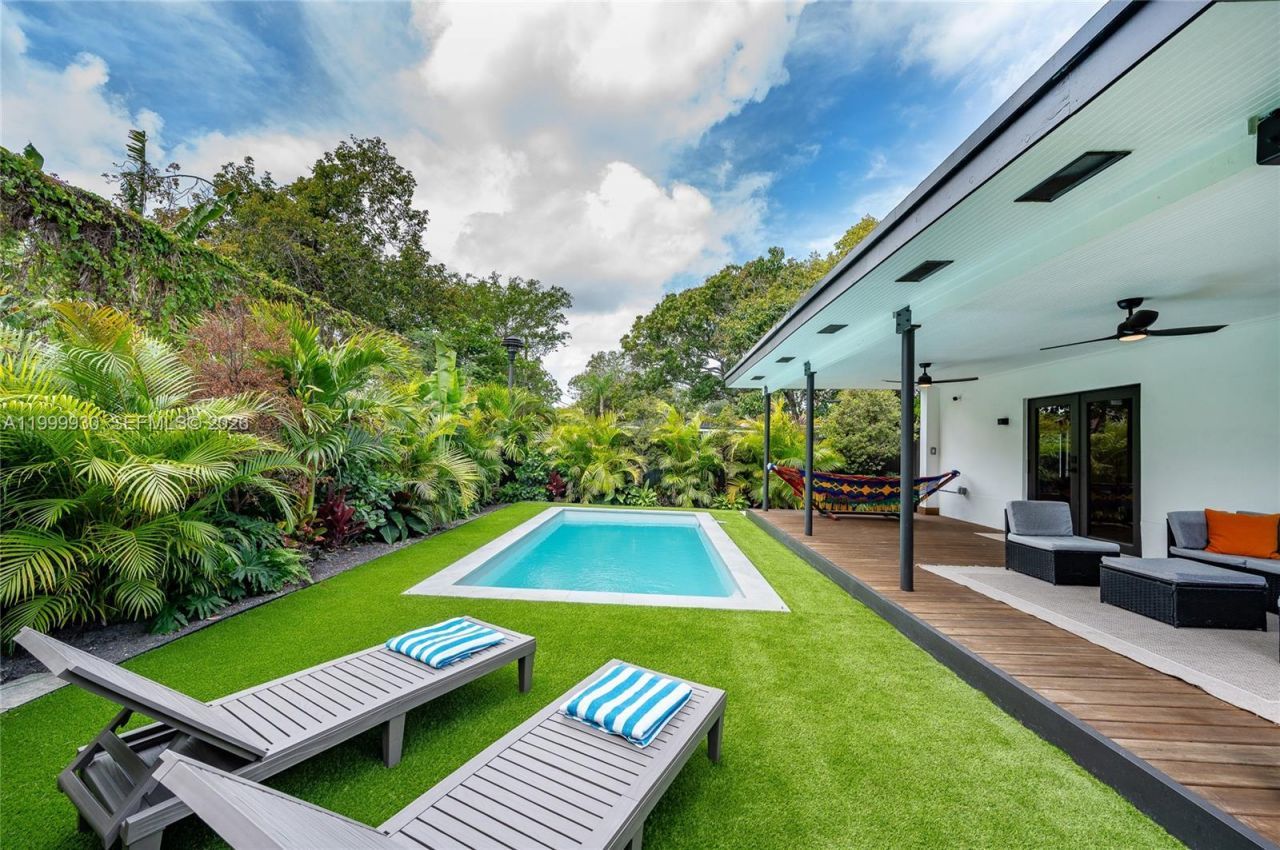 412 NW 41st St, Miami, FL 33127 Photo