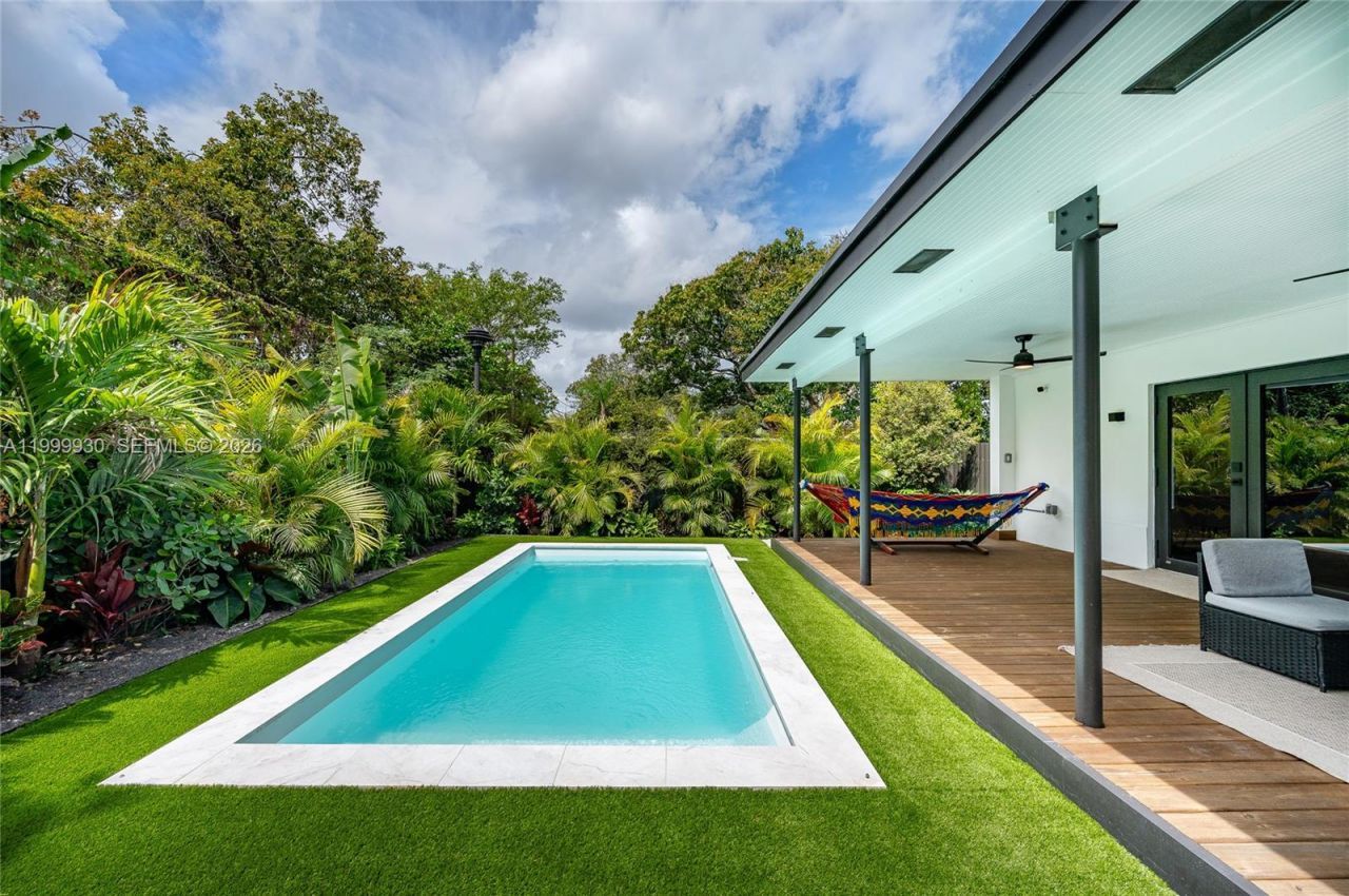 412 NW 41st St, Miami, FL 33127 Photo