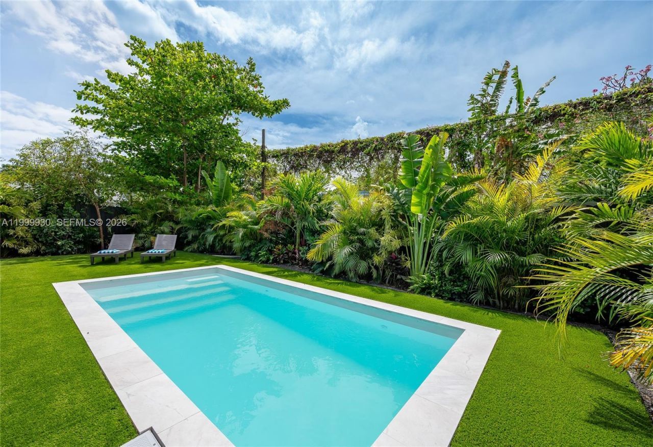 412 NW 41st St, Miami, FL 33127 Photo