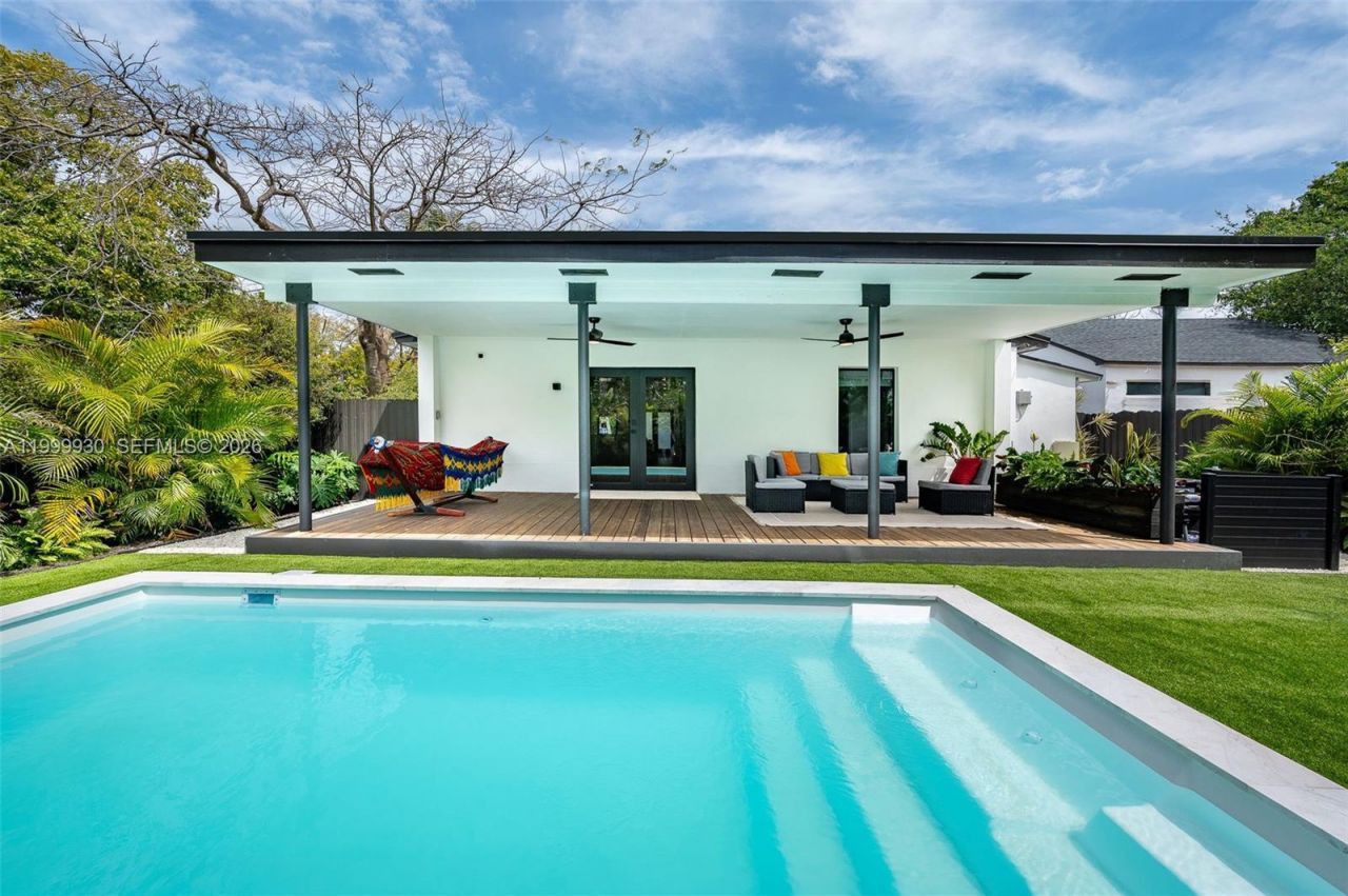 412 NW 41st St, Miami, FL 33127 Photo