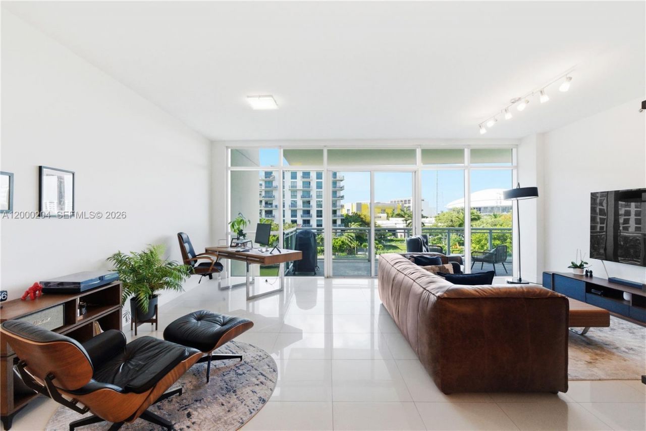 1090 NW N River Dr, Unit 404, Miami, FL 33136 Photo