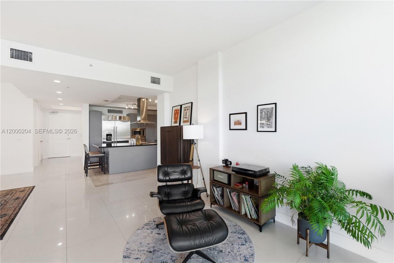 1090 NW N River Dr, Unit 404, Miami, FL 33136 Photo