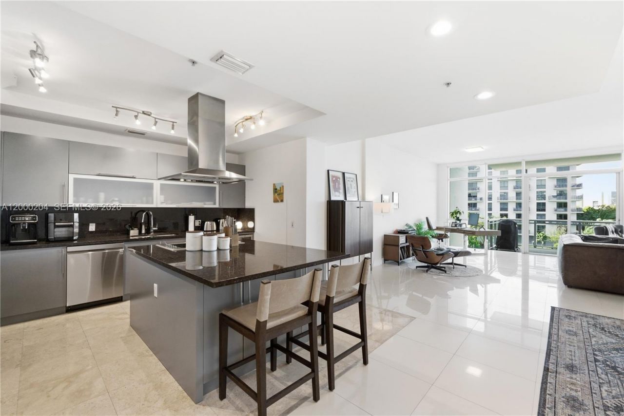 1090 NW N River Dr, Unit 404, Miami, FL 33136 Photo