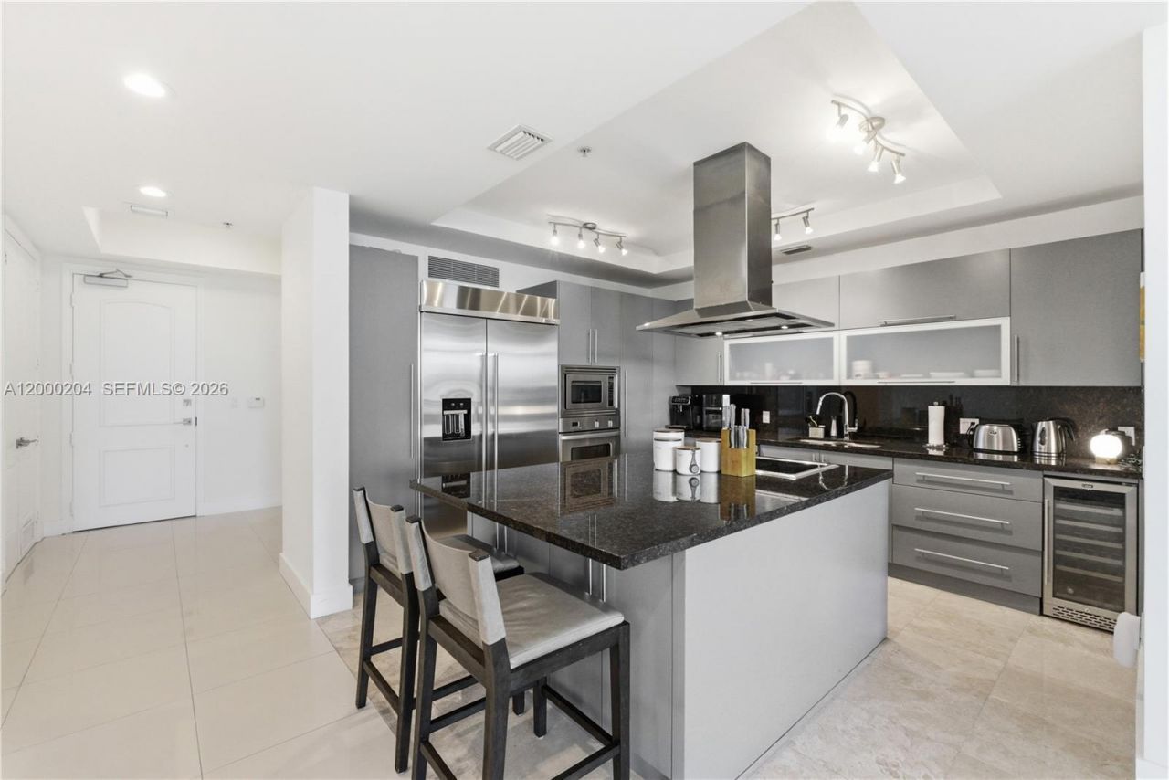 1090 NW N River Dr, Unit 404, Miami, FL 33136 Photo