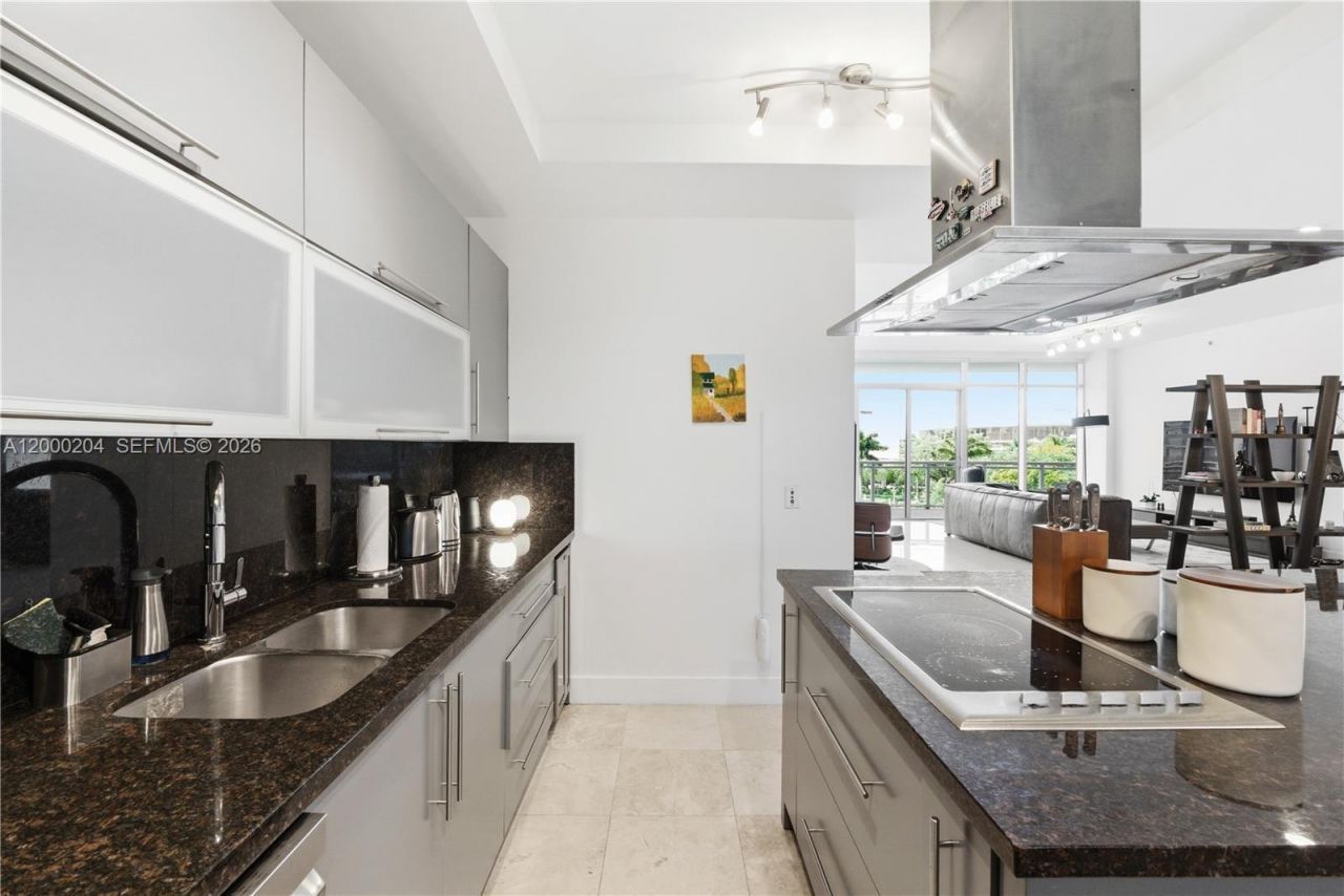 1090 NW N River Dr, Unit 404, Miami, FL 33136 Photo