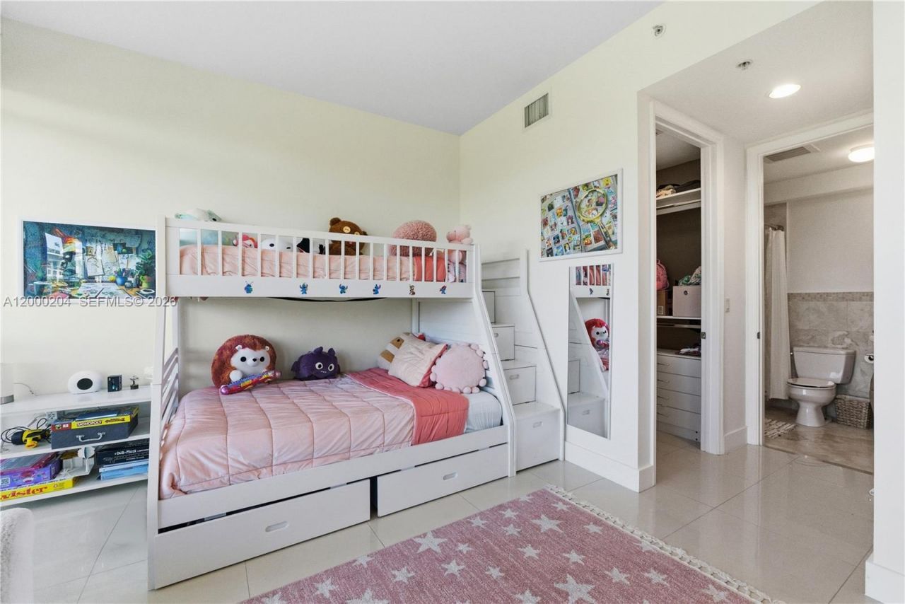 1090 NW N River Dr, Unit 404, Miami, FL 33136 Photo