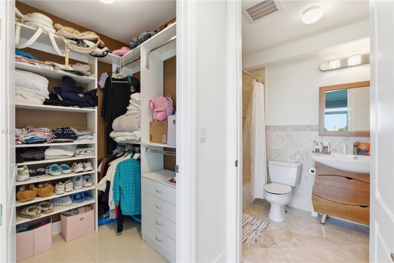 1090 NW N River Dr, Unit 404, Miami, FL 33136 Photo