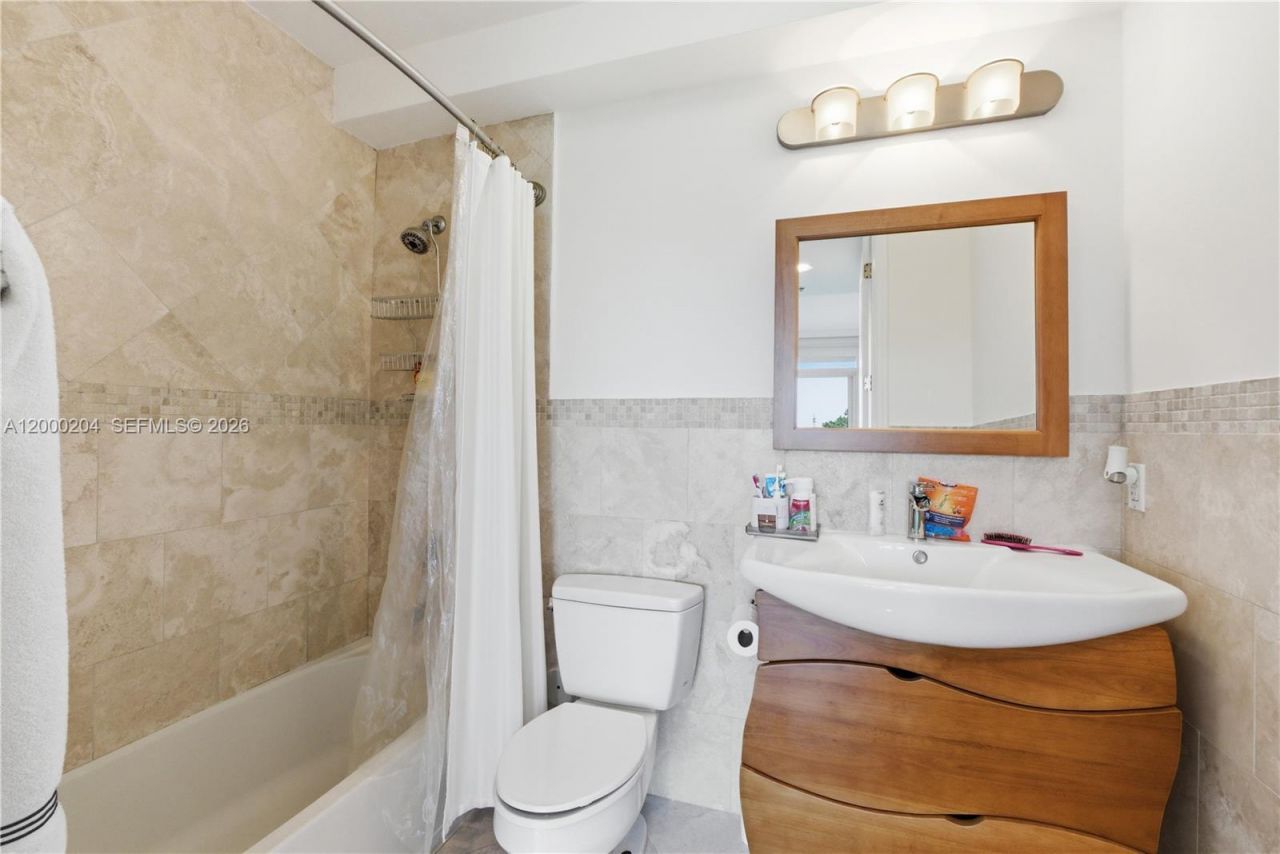 1090 NW N River Dr, Unit 404, Miami, FL 33136 Photo