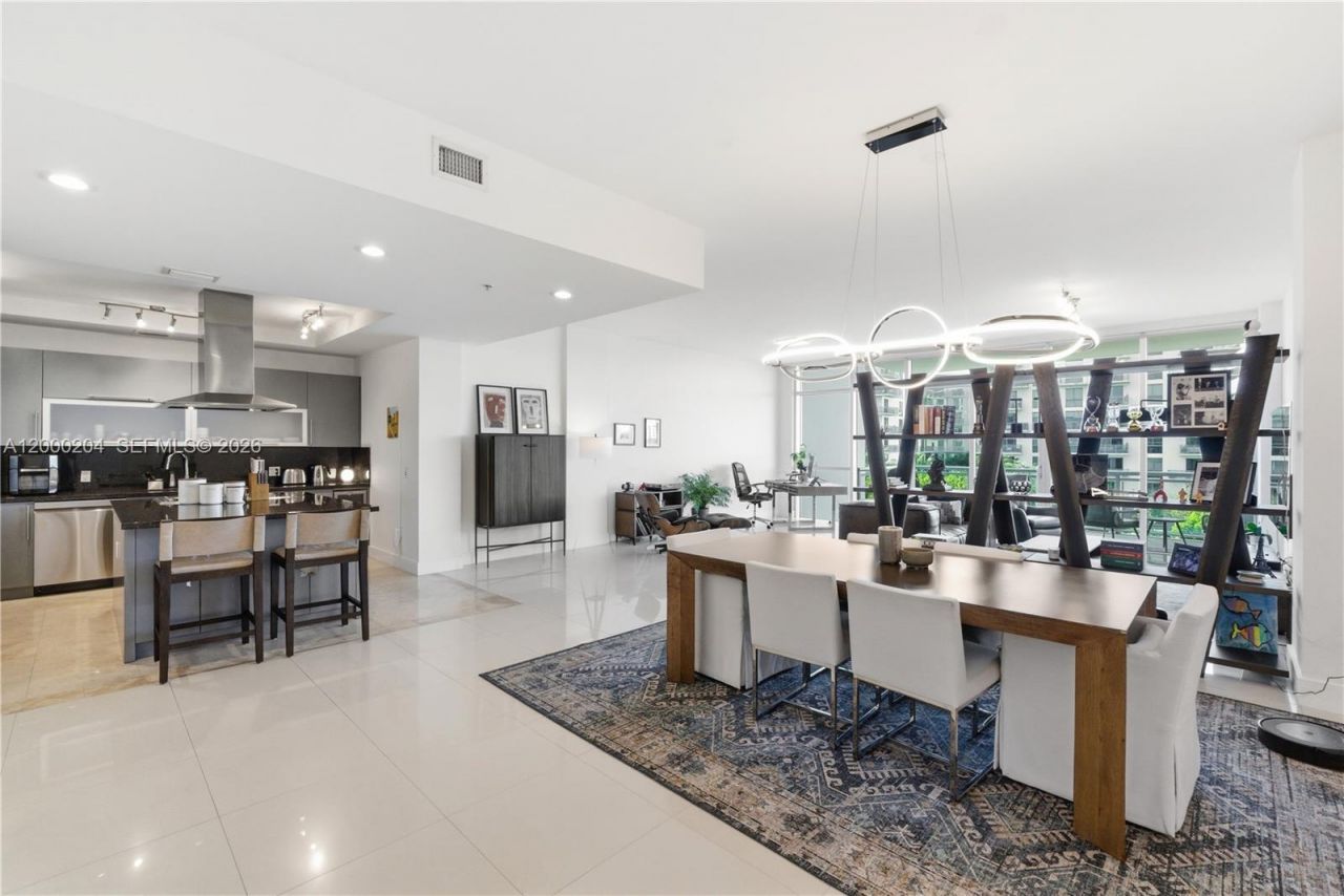 1090 NW N River Dr, Unit 404, Miami, FL 33136 Photo