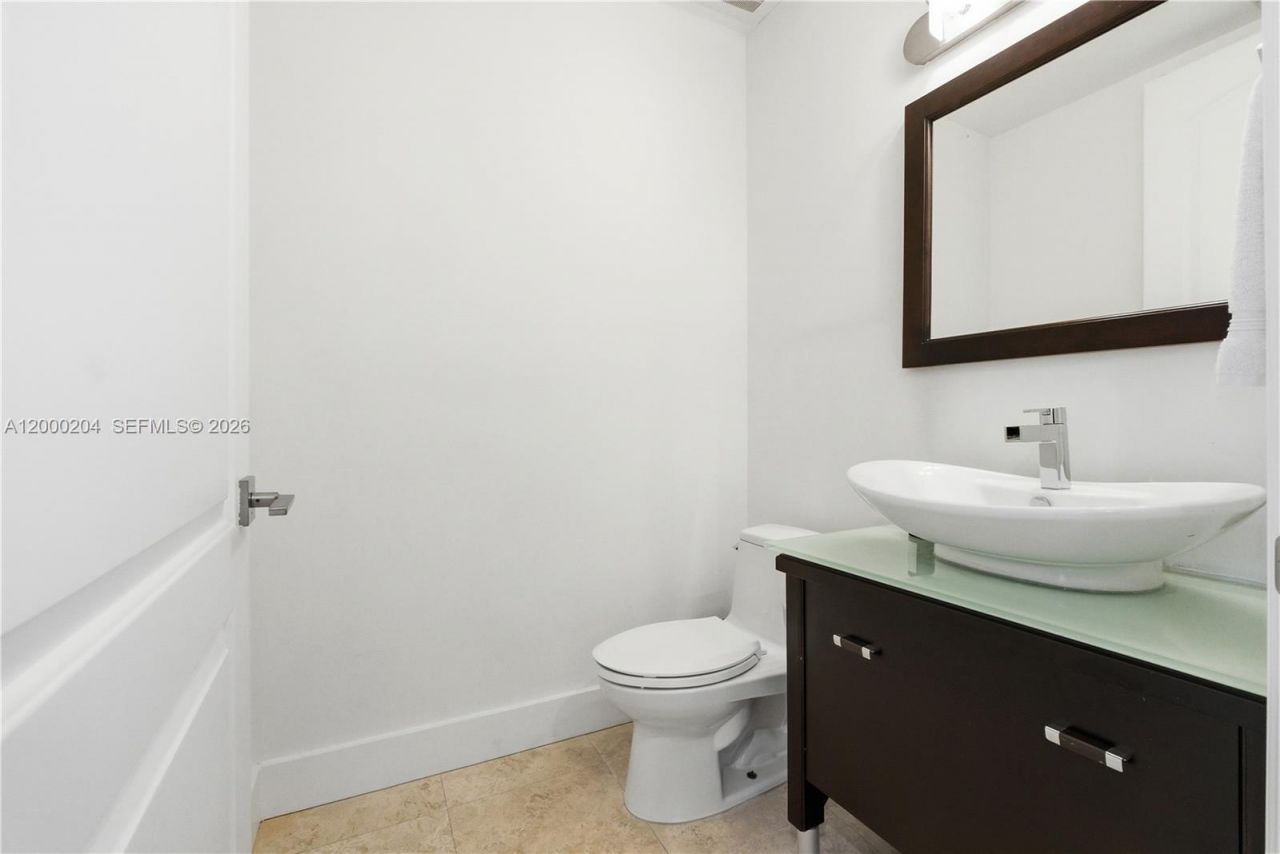 1090 NW N River Dr, Unit 404, Miami, FL 33136 Photo