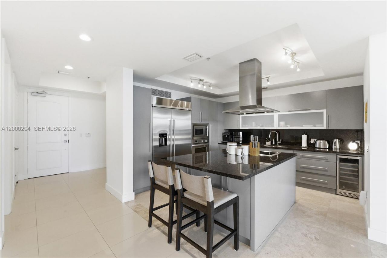 1090 NW N River Dr, Unit 404, Miami, FL 33136 Photo