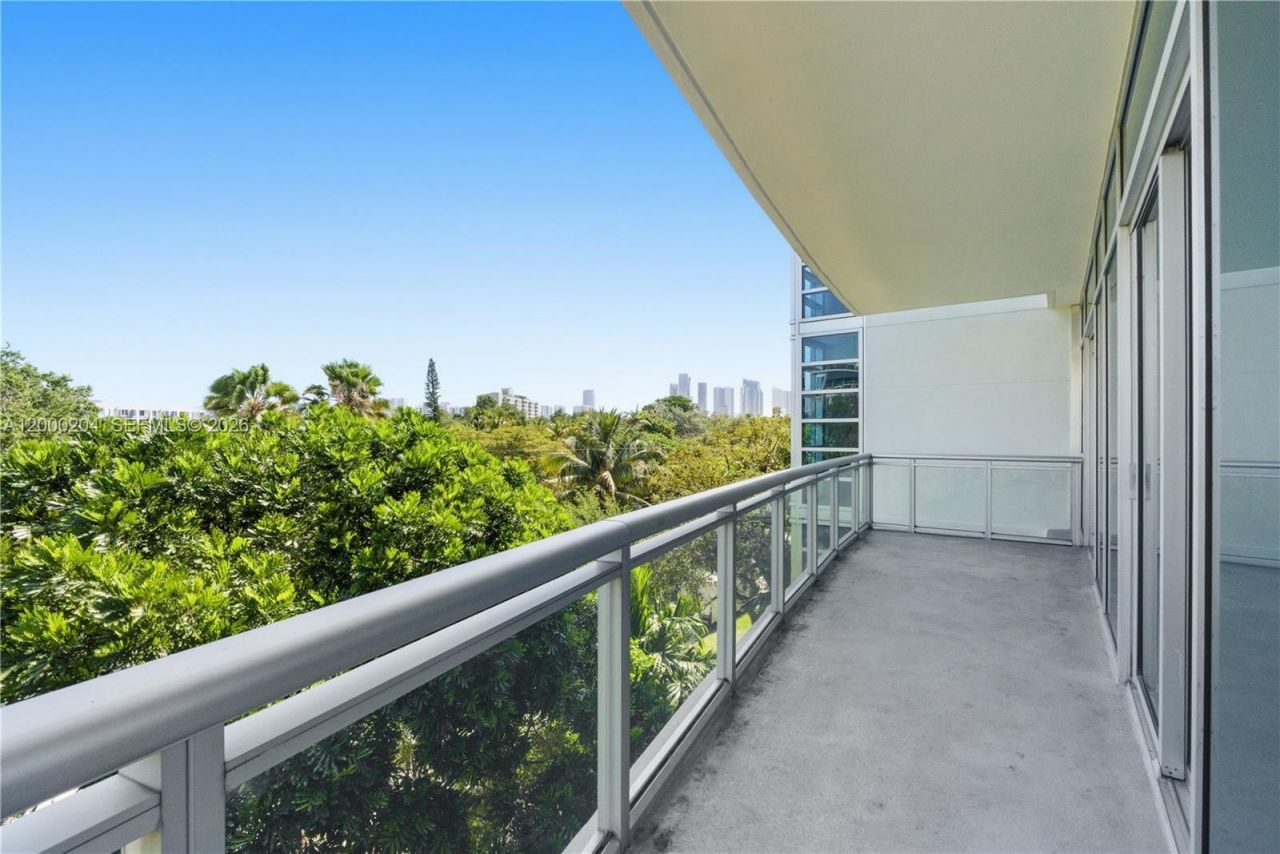 1090 NW N River Dr, Unit 404, Miami, FL 33136 Photo