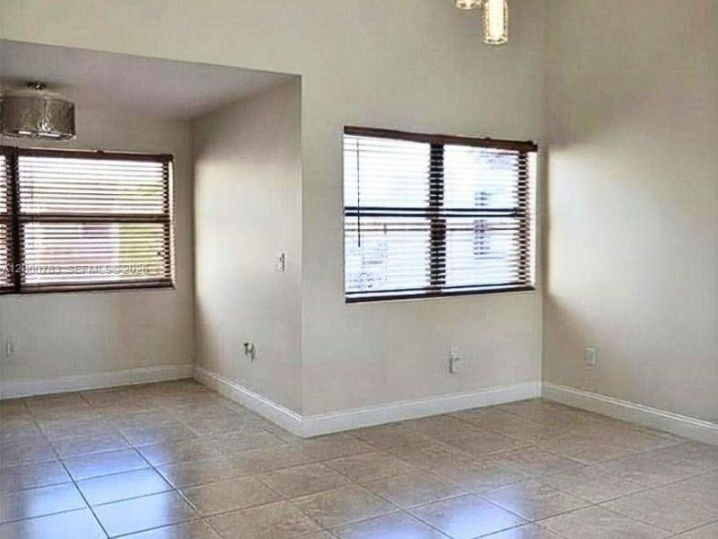 9970 NW 9th St Cir, Unit 204, Miami, FL 33172 Photo