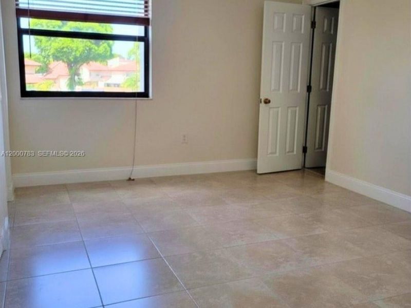 9970 NW 9th St Cir, Unit 204, Miami, FL 33172 Photo