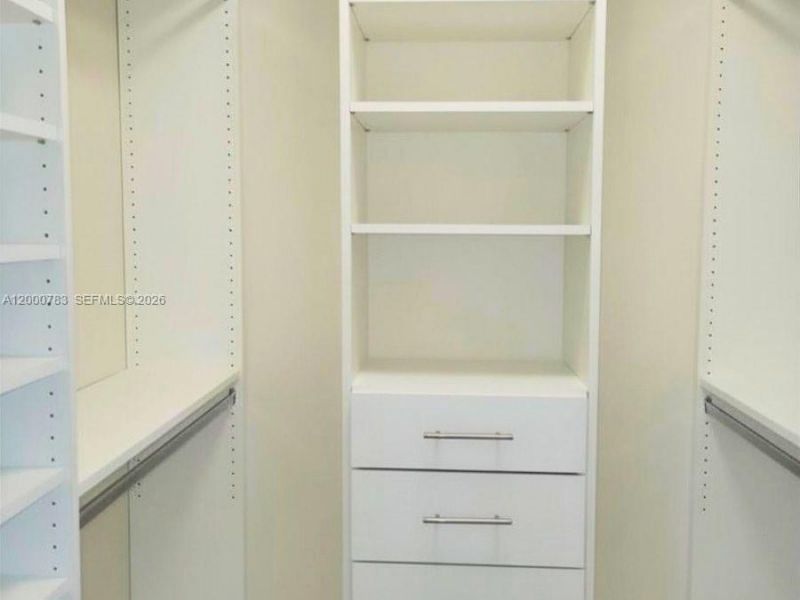 9970 NW 9th St Cir, Unit 204, Miami, FL 33172 Photo