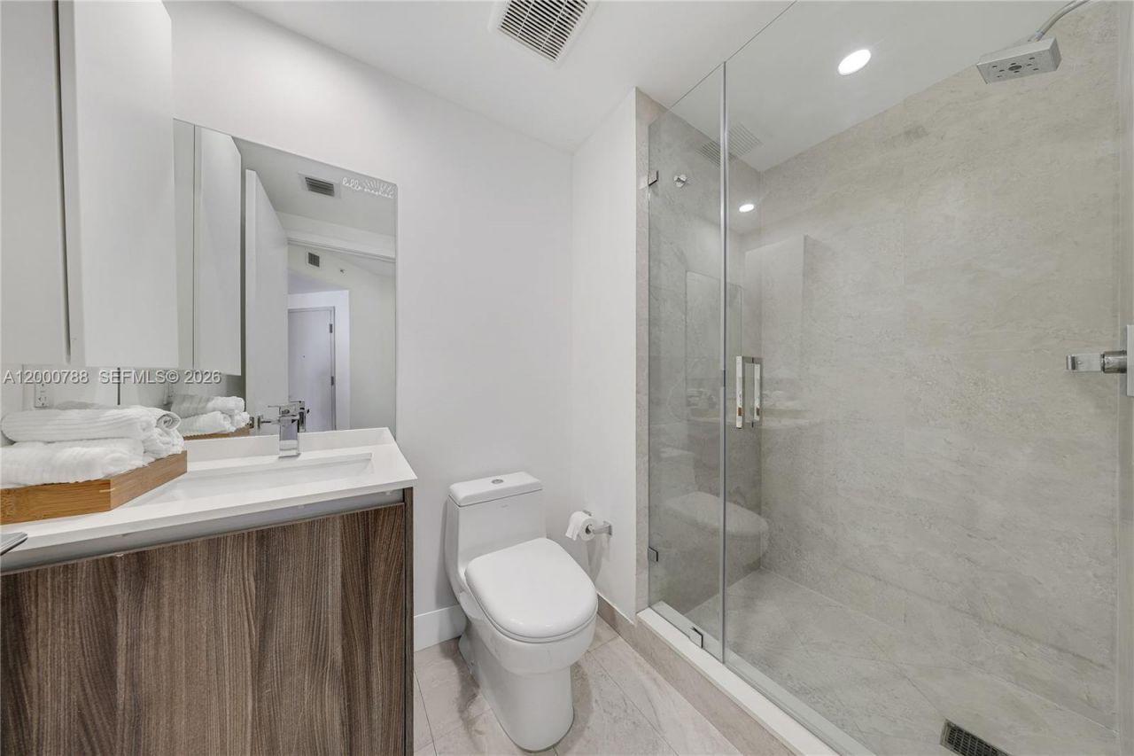 488 NE 18th St, Unit 1711, Miami, FL 33132 Photo