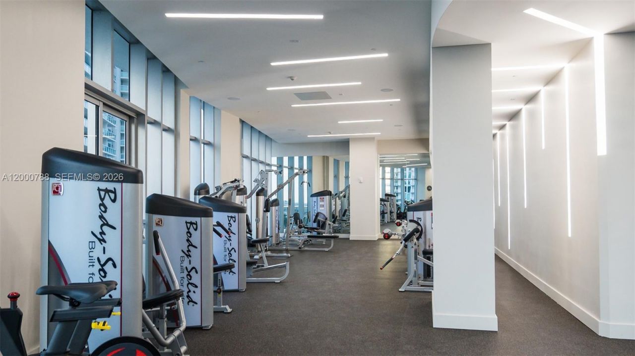 488 NE 18th St, Unit 1711, Miami, FL 33132 Photo