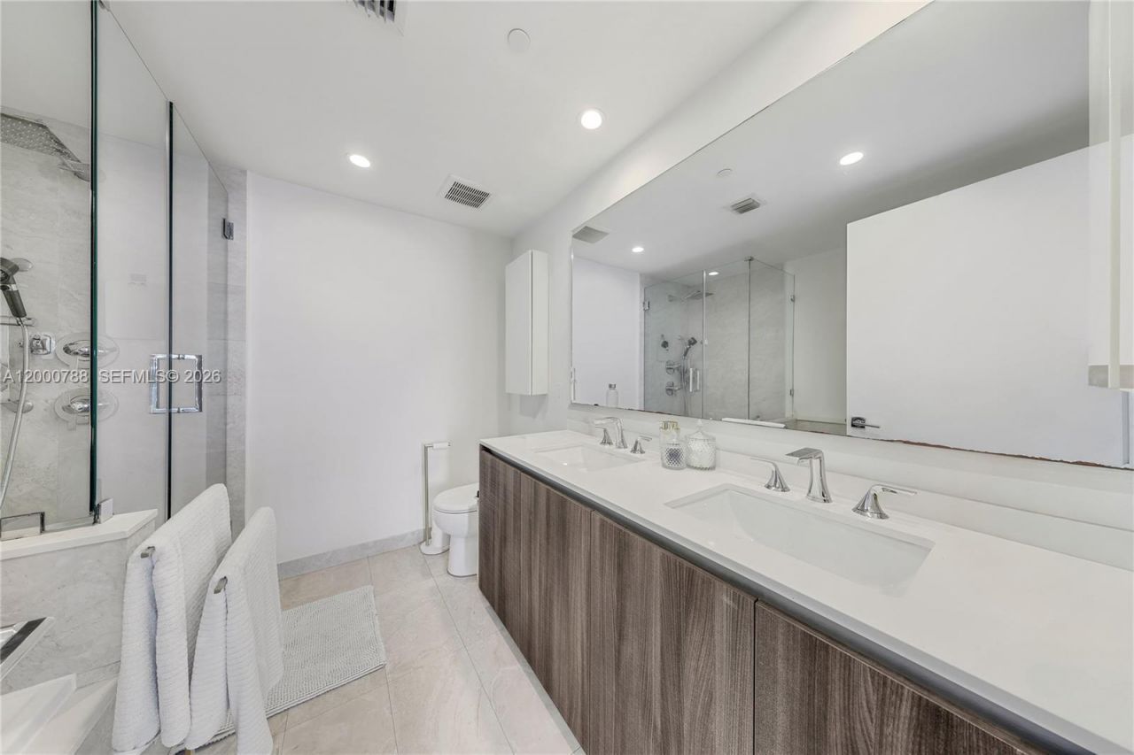 488 NE 18th St, Unit 1711, Miami, FL 33132 Photo