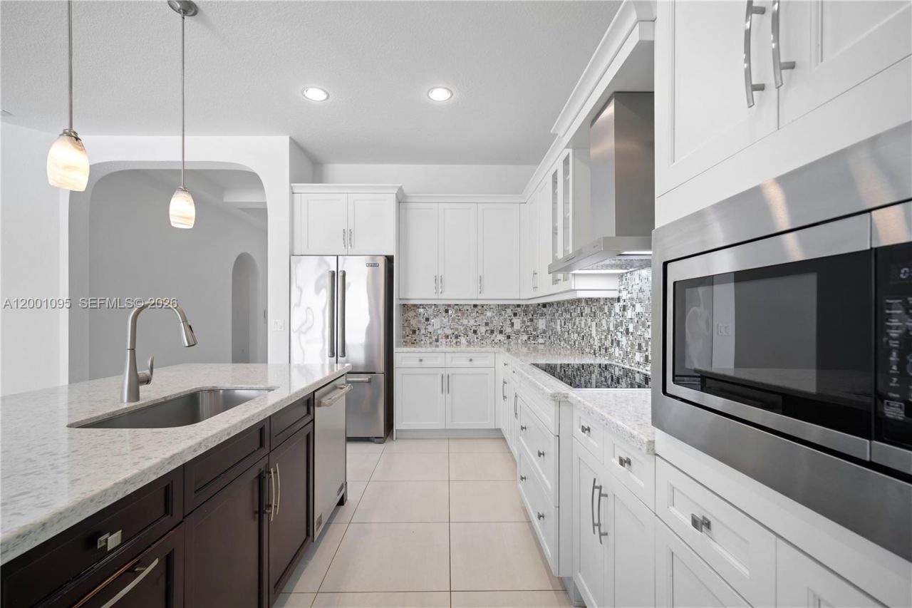 1286 SW 113th Way, Pembroke Pines, FL 33025 Photo