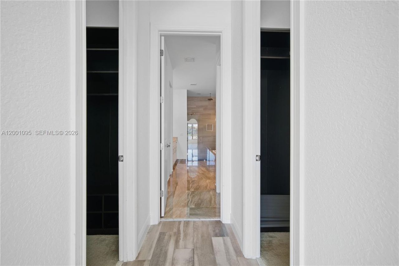 1286 SW 113th Way, Pembroke Pines, FL 33025 Photo