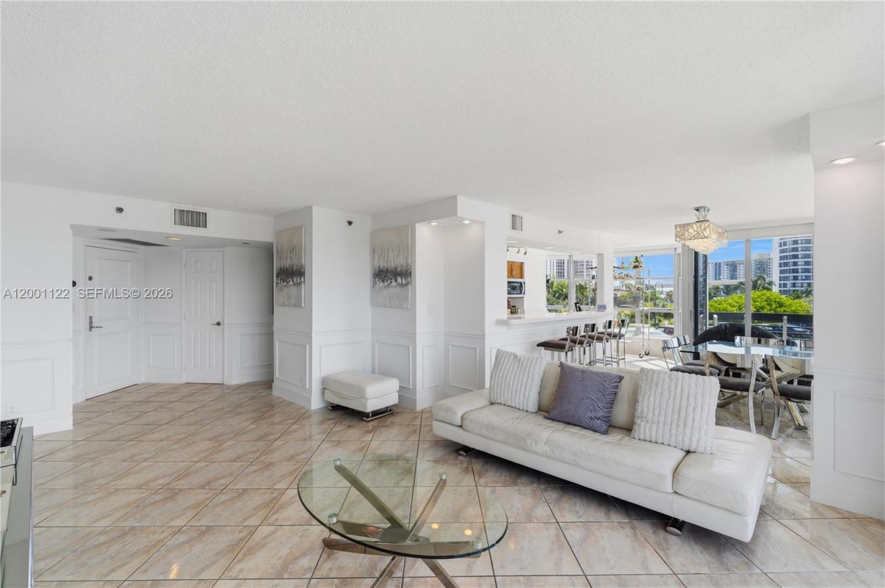 3600 Mystic Pointe Dr, Unit 513, Aventura, FL 33180 Photo