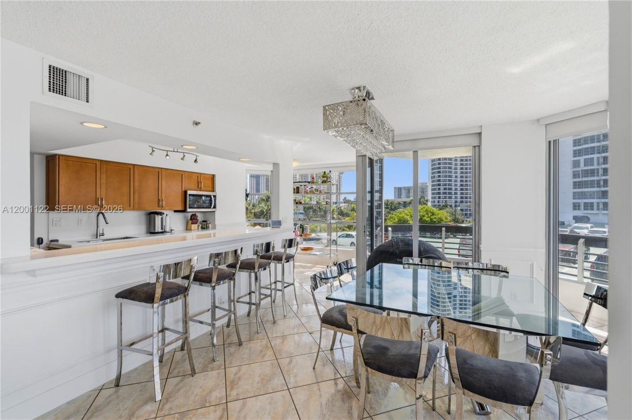 3600 Mystic Pointe Dr, Unit 513, Aventura, FL 33180 Photo