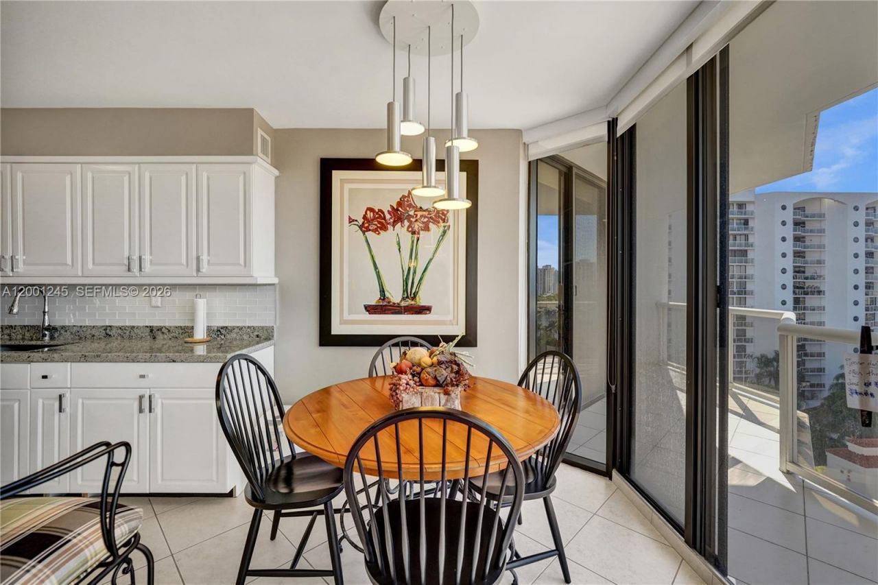 3600 Yacht Club Dr, Unit 904, Aventura, FL 33180 Photo