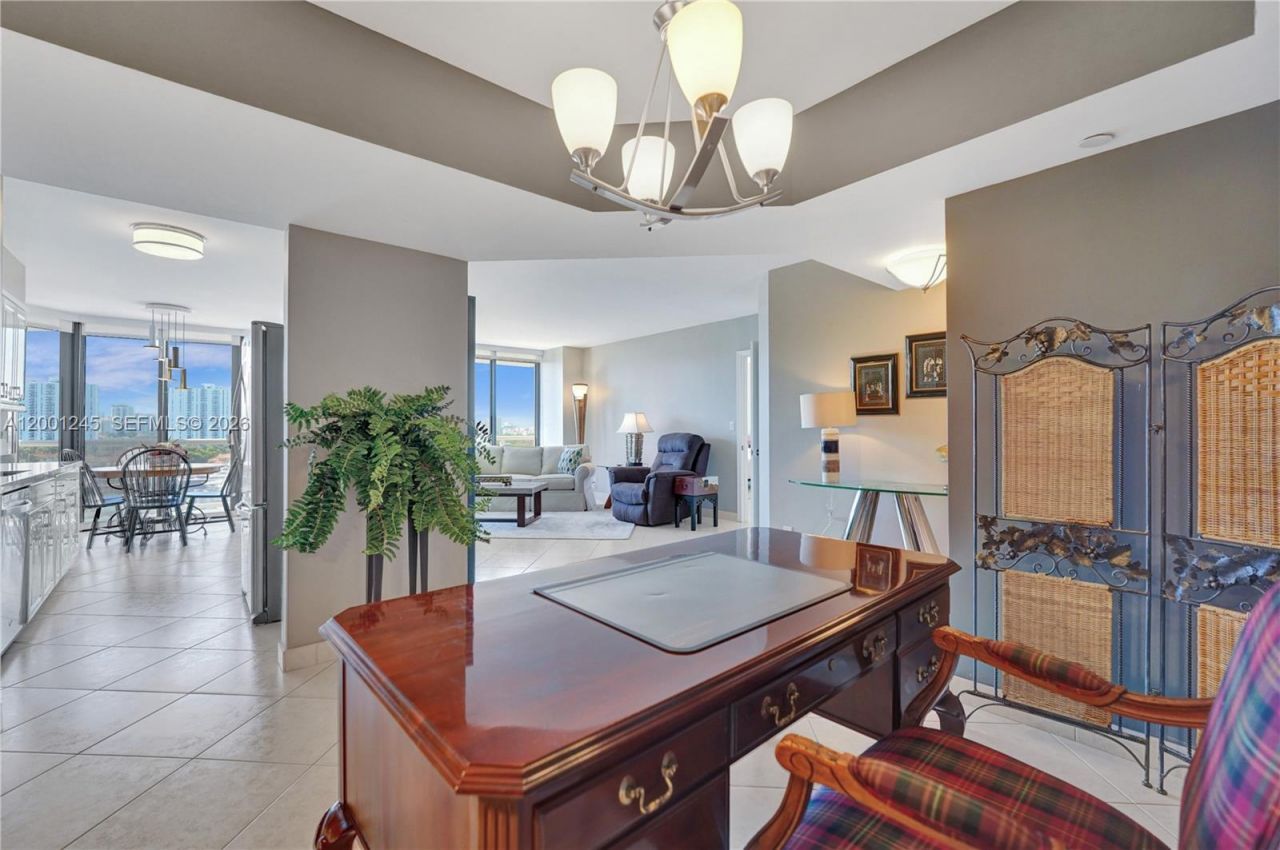 3600 Yacht Club Dr, Unit 904, Aventura, FL 33180 Photo