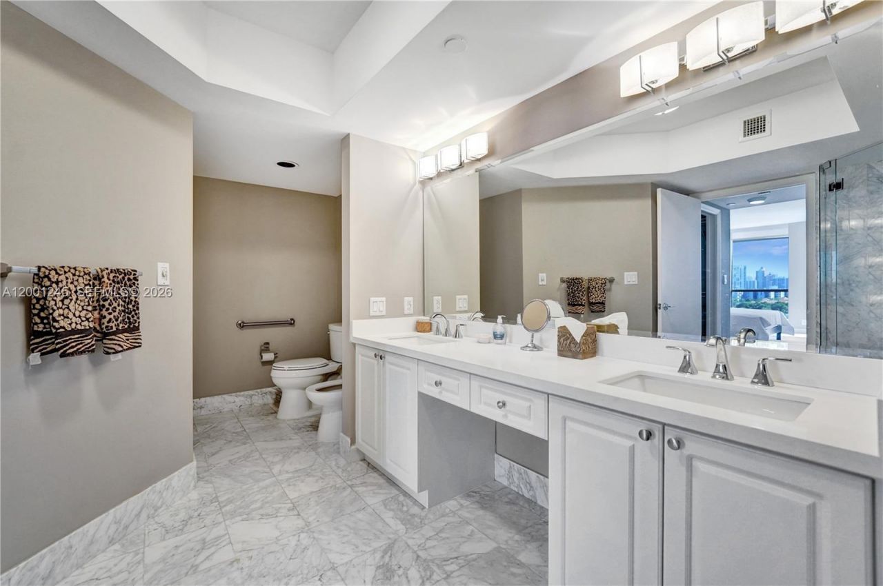 3600 Yacht Club Dr, Unit 904, Aventura, FL 33180 Photo