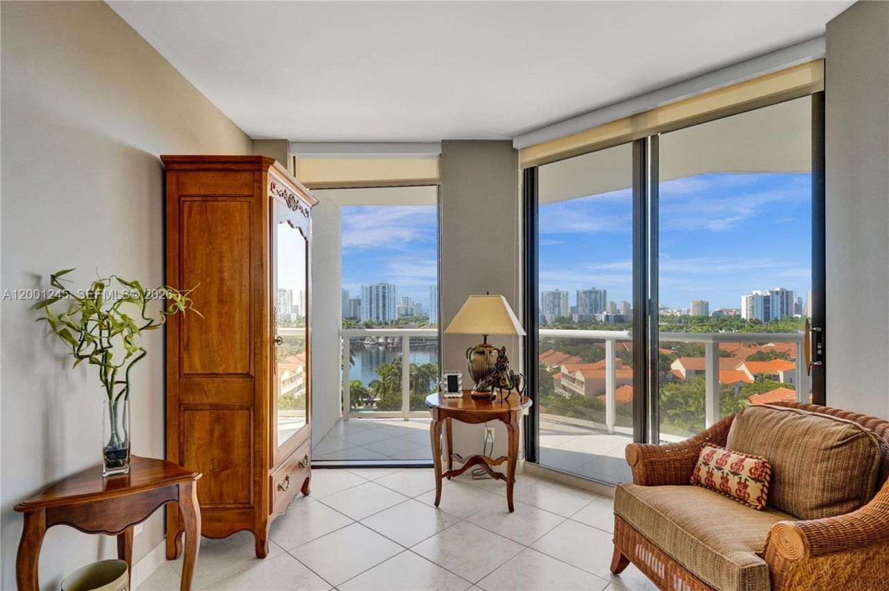 3600 Yacht Club Dr, Unit 904, Aventura, FL 33180 Photo