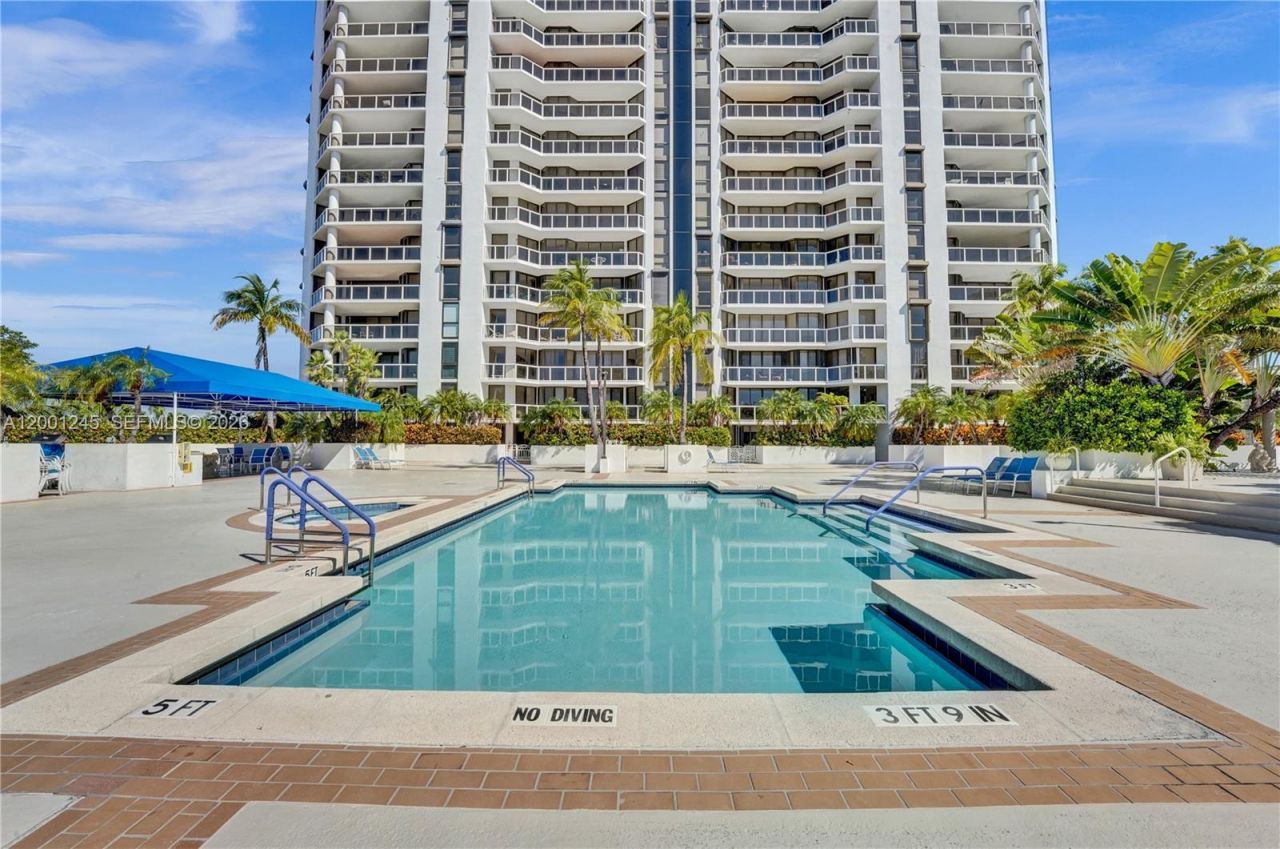 3600 Yacht Club Dr, Unit 904, Aventura, FL 33180 Photo