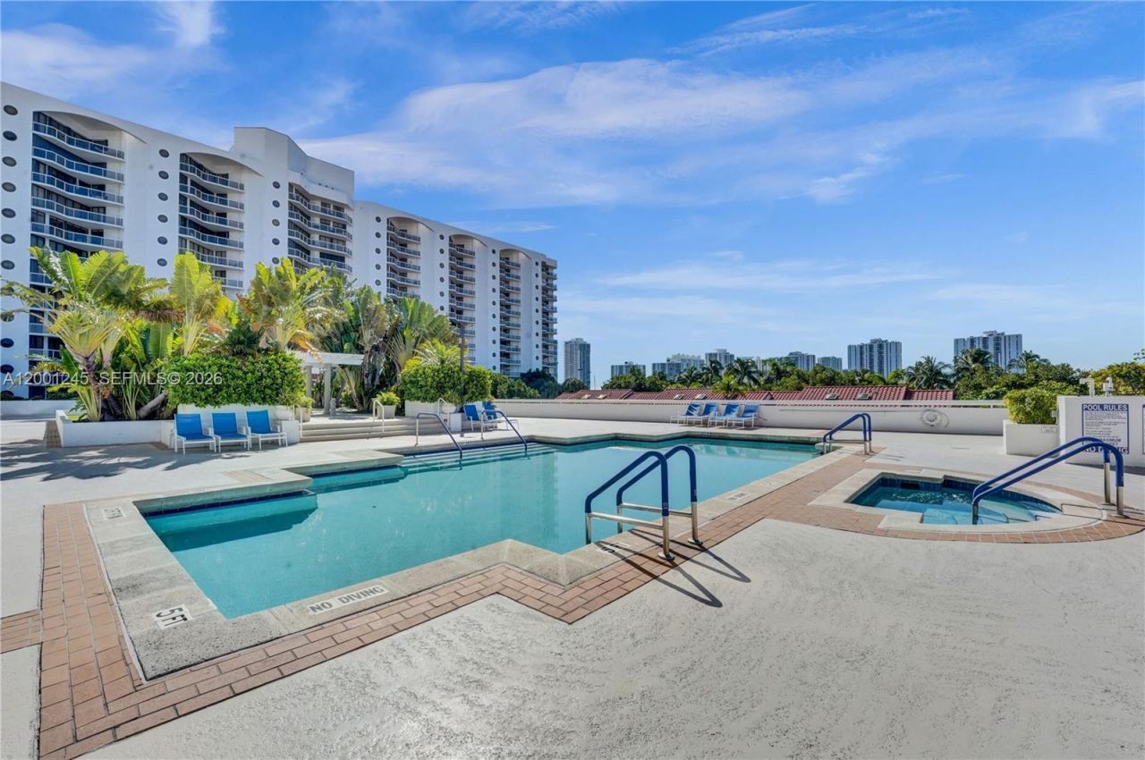 3600 Yacht Club Dr, Unit 904, Aventura, FL 33180 Photo