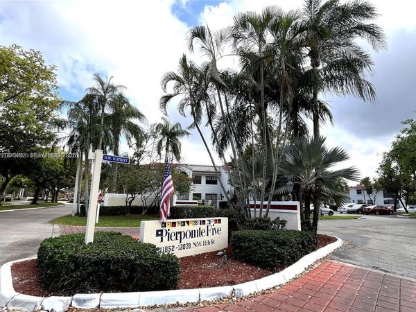 11905 NW 11th St, Unit 11905, Pembroke Pines, FL 33026