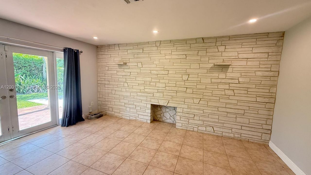 8820 SW 43rd Ter, Miami, FL 33165 Photo