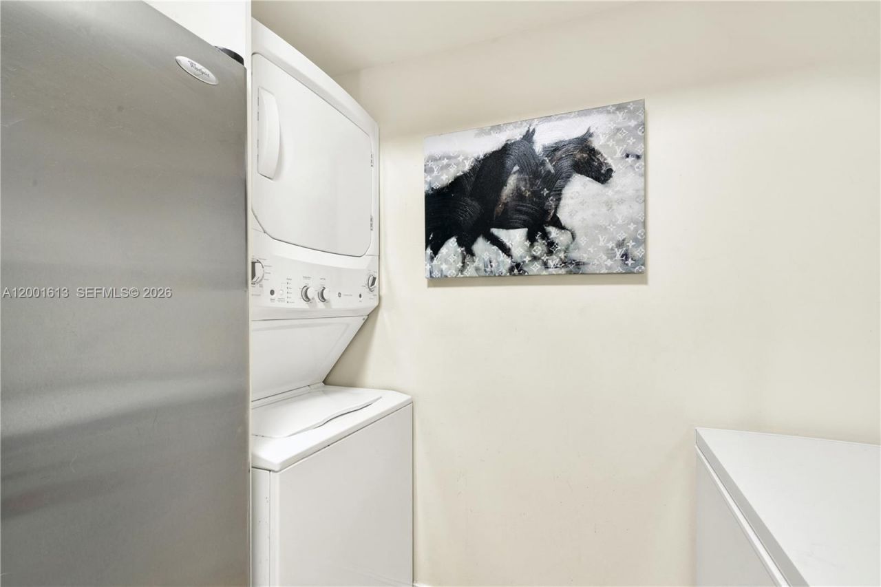 5077 NW 7th St, Unit 508, Miami, FL 33126 Photo