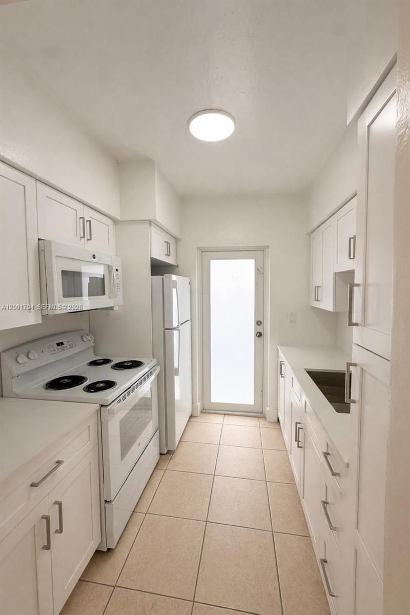 935 Bay Dr, Unit 4, Miami Beach, FL 33141 Photo