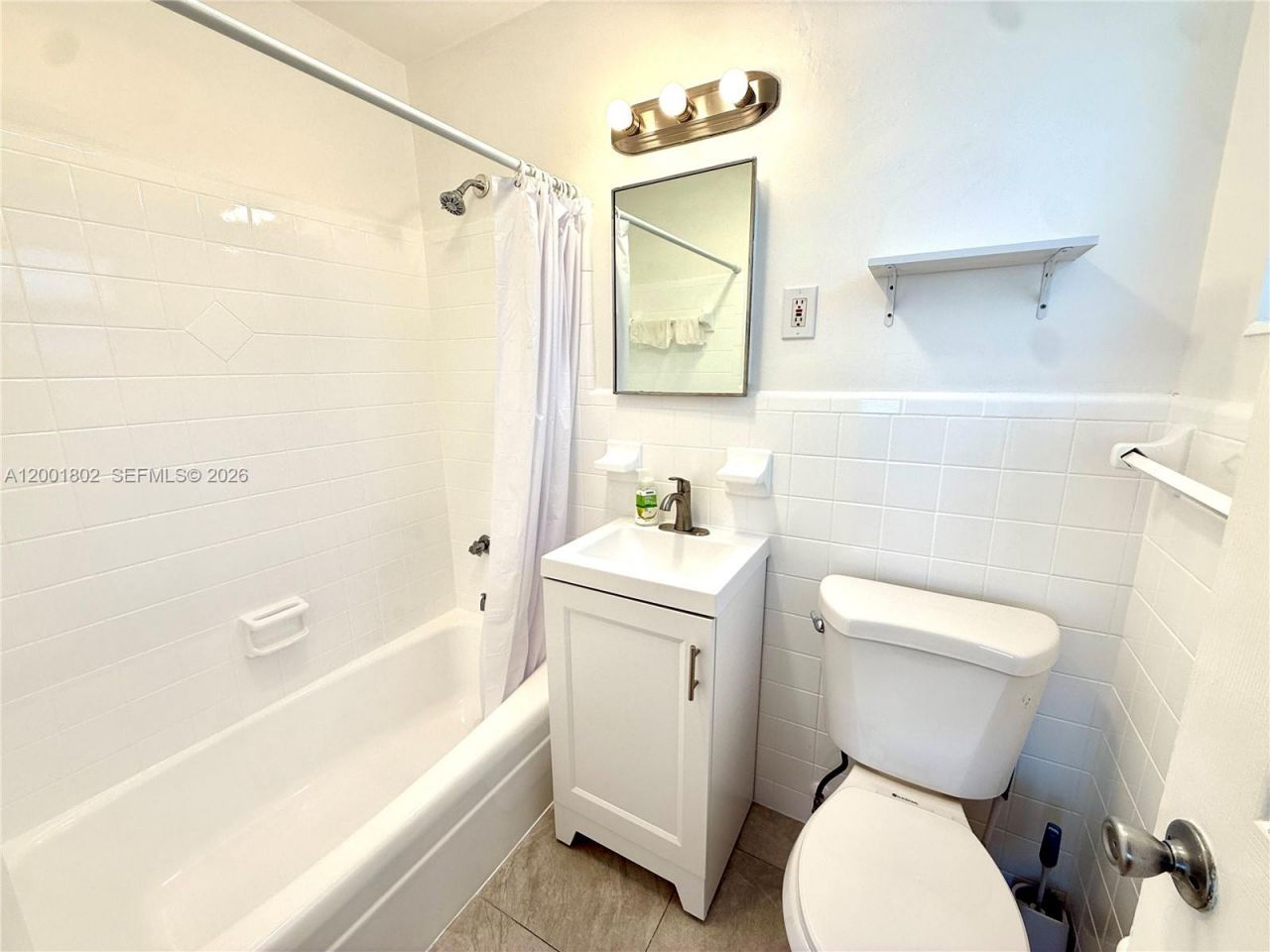924 NE 17th Ter, Unit 1, Fort Lauderdale, FL 33304 Photo