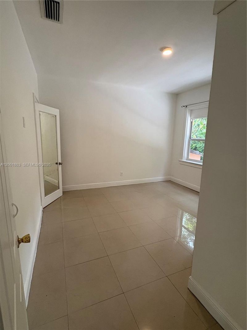 1560 NW 25th Ave, Unit 1, Miami, FL 33125 Photo