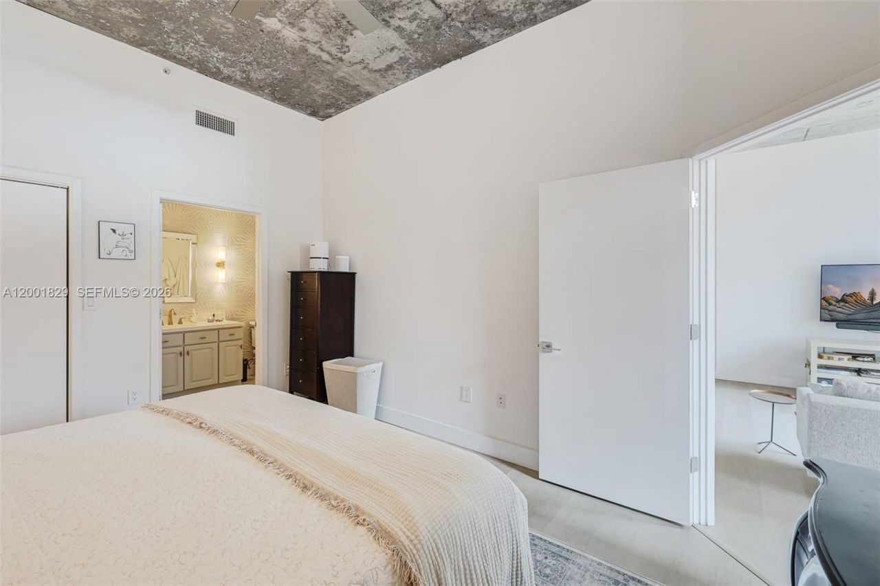 2001 Biscayne Blvd, Unit 2617, Miami, FL 33137 Photo