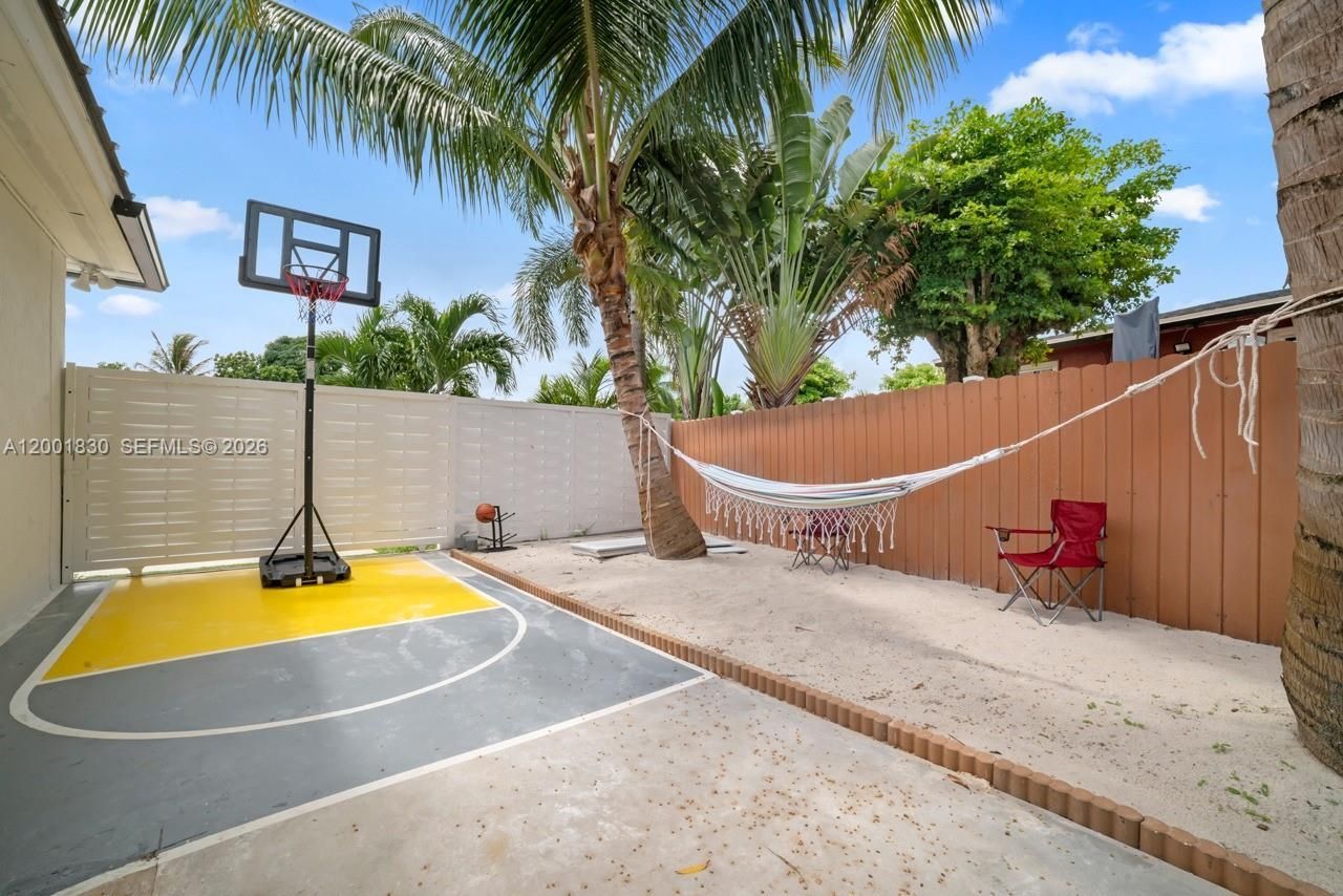 18901 NW 10th Ct, Miami Gardens, FL 33169 Photo