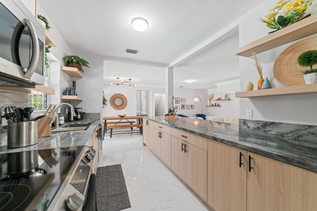 18901 NW 10th Ct, Miami Gardens, FL 33169 Photo