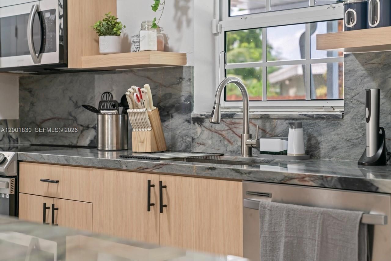 18901 NW 10th Ct, Miami Gardens, FL 33169 Photo