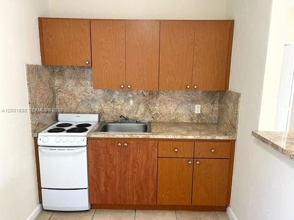 690 NE 85th St , Unit 1D, Miami, FL 33138