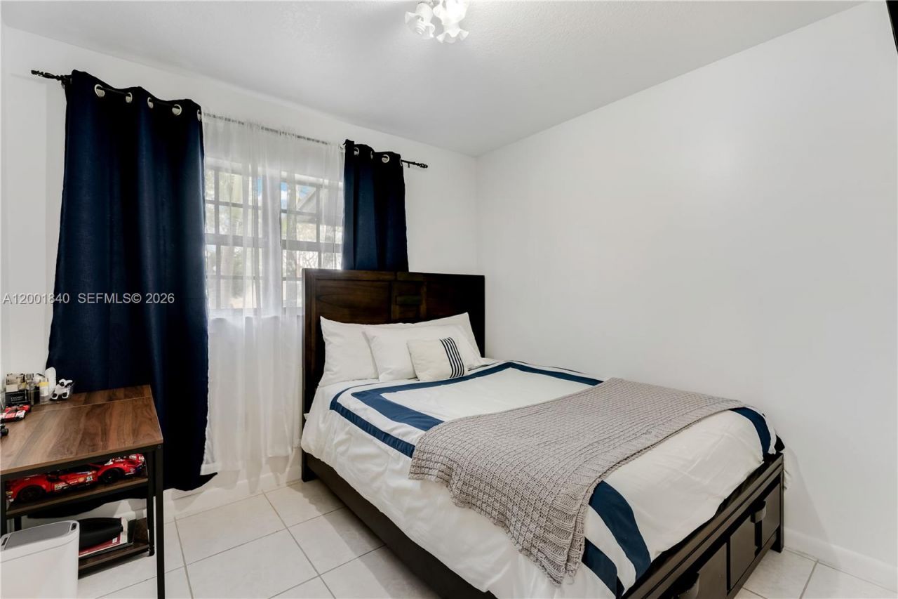 9771 Martinique Dr, Cutler Bay, FL 33189 Photo