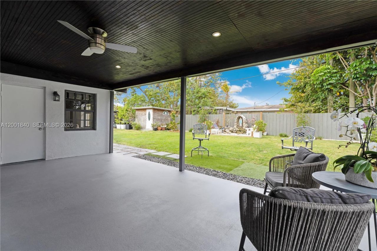 9771 Martinique Dr, Cutler Bay, FL 33189 Photo