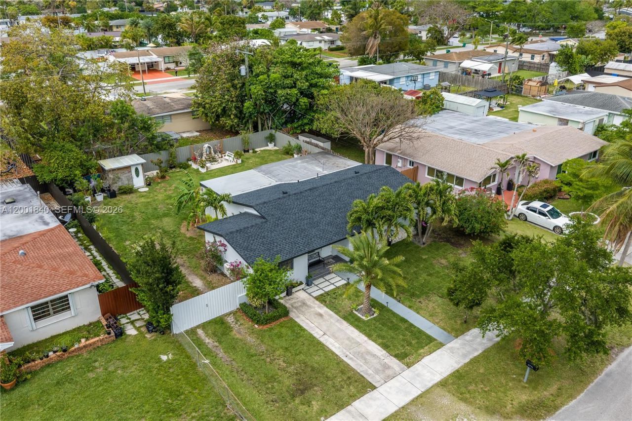 9771 Martinique Dr, Cutler Bay, FL 33189 Photo