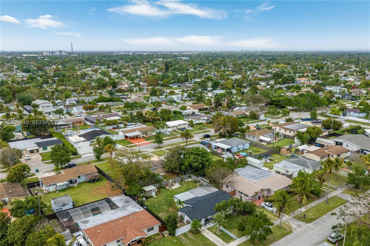 9771 Martinique Dr, Cutler Bay, FL 33189 Photo