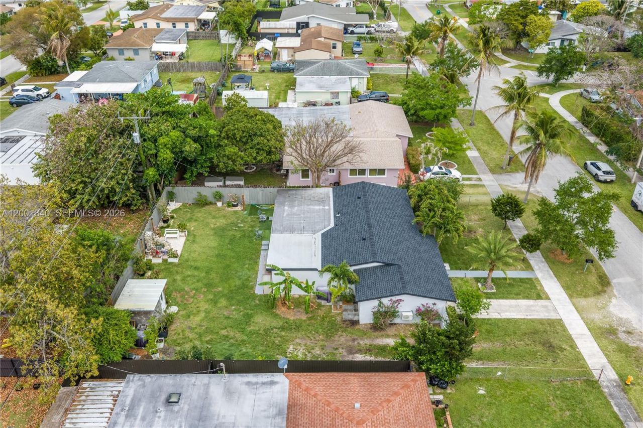 9771 Martinique Dr, Cutler Bay, FL 33189 Photo