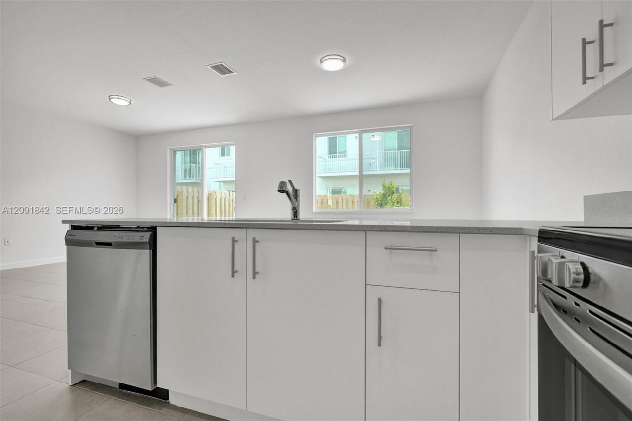 732 SE 13th Court, Unit 732, Homestead, FL 33034 Photo